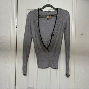 BKE One Button Textured Sweater Size Small